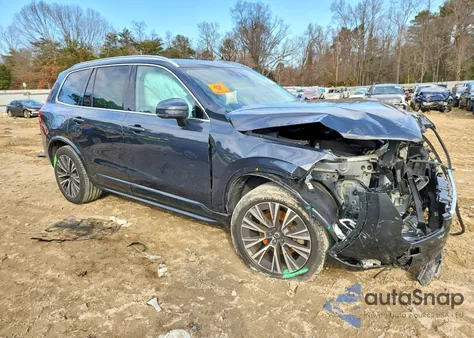 2021 Volvo Xc90 T6 Momentum z USA, uszkodzony, nr VIN YV4A22PK7M1768511